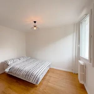 appartement-spacieux-avec-balcon.hotels-rhonealpes.com/